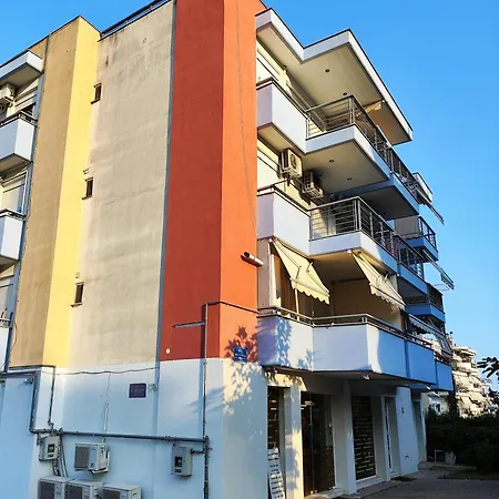 アパート Homely Flat Near Airport テッサロニキ