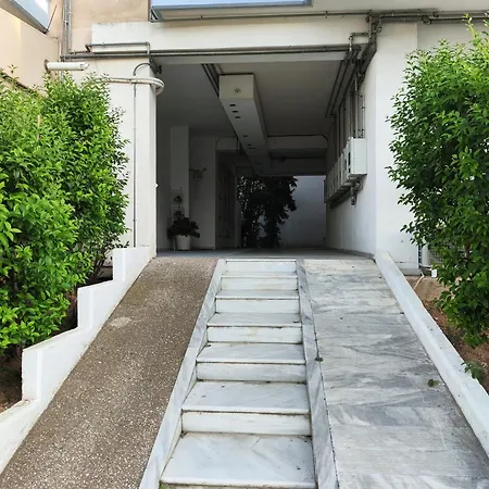 Διαμέρισμα Homely Flat Near Airport *