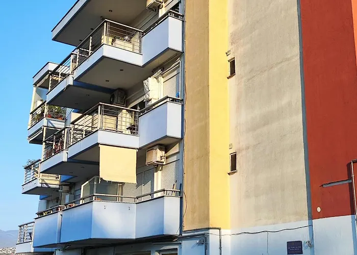 Apartament Homely Flat Near Airport