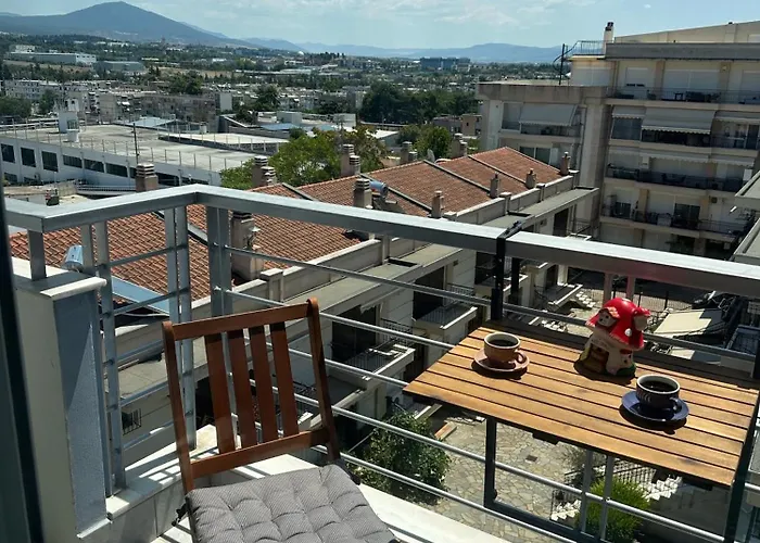 Homely Flat Near Airport Apartament Salonic