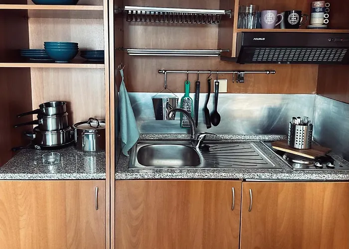 Homely Flat Near Airport Salonic
